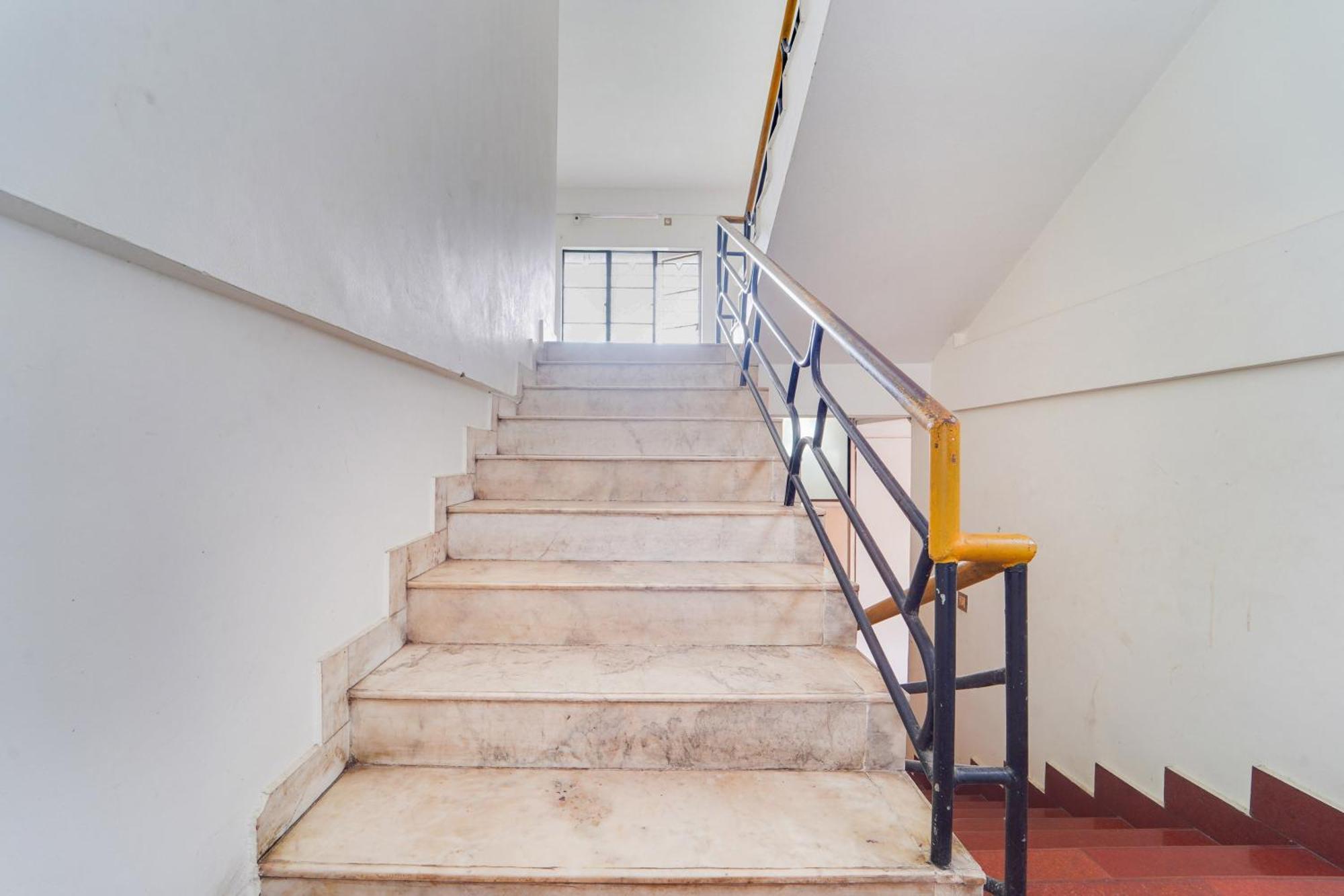 Hotel O Sai Tourist Home Thiruvananthapuram Bagian luar foto